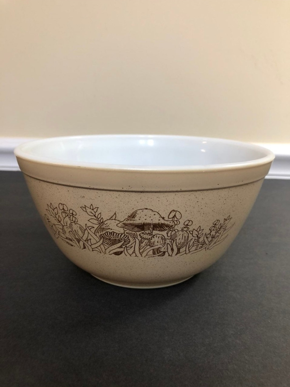 Vtg Pyrex Forest Fancies Bowl